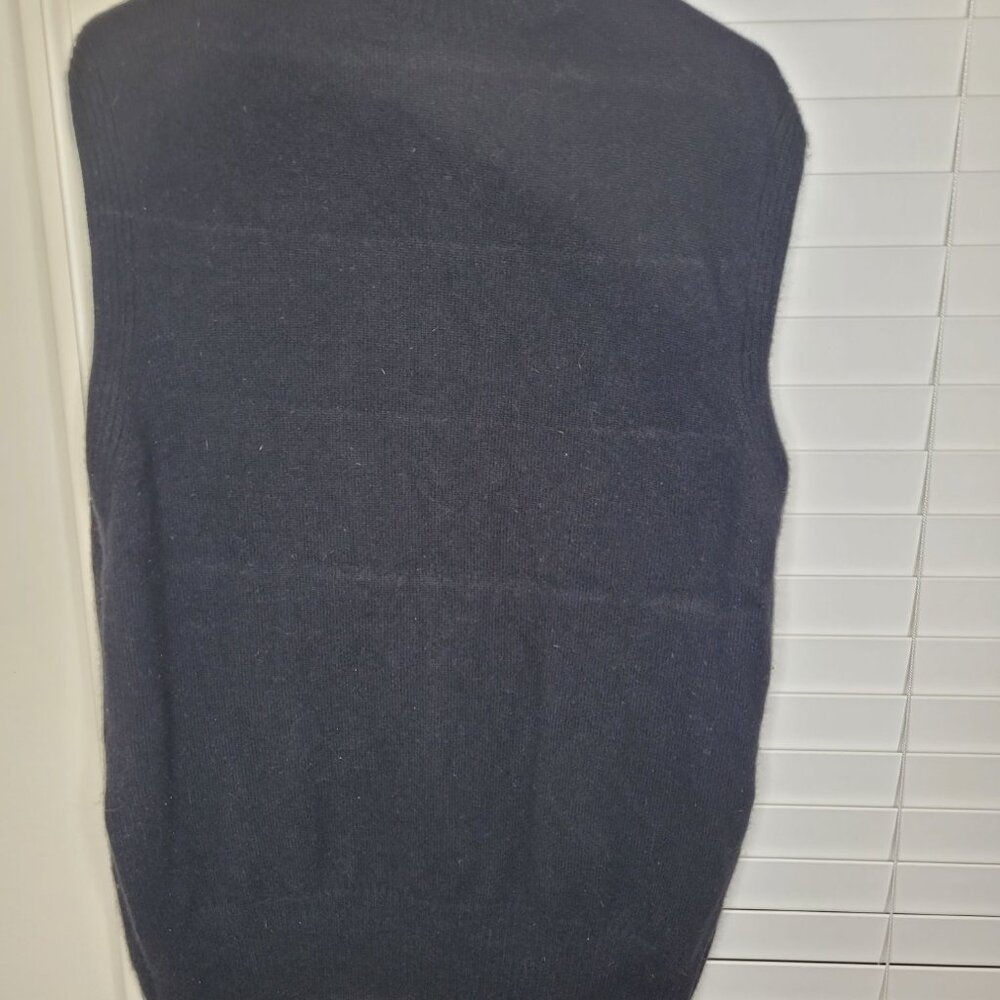 Athleta 100% Cashmere Sleeveless Sweater Black Turtleneck S Alpine Tabard